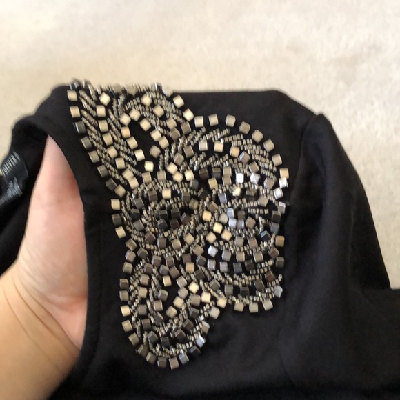 Shoulder appliqué top! - Picture 4 of 6